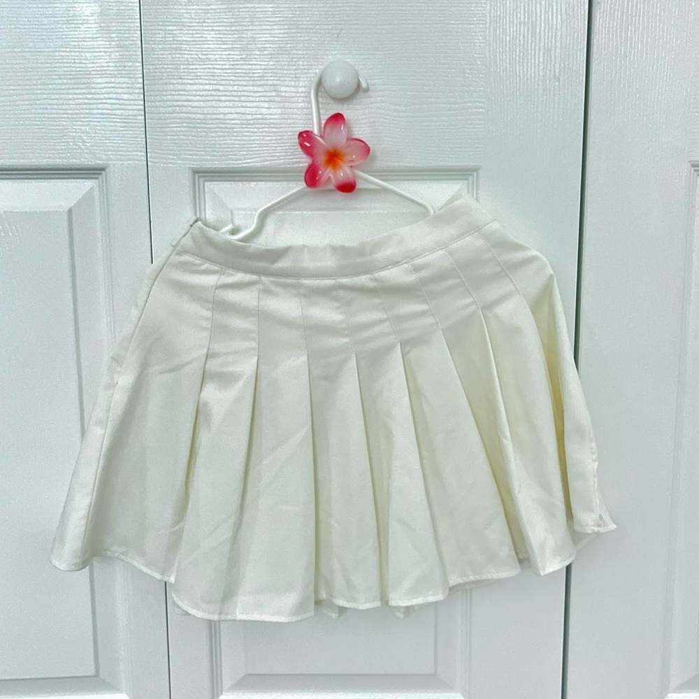 white skirt 🐇🤍